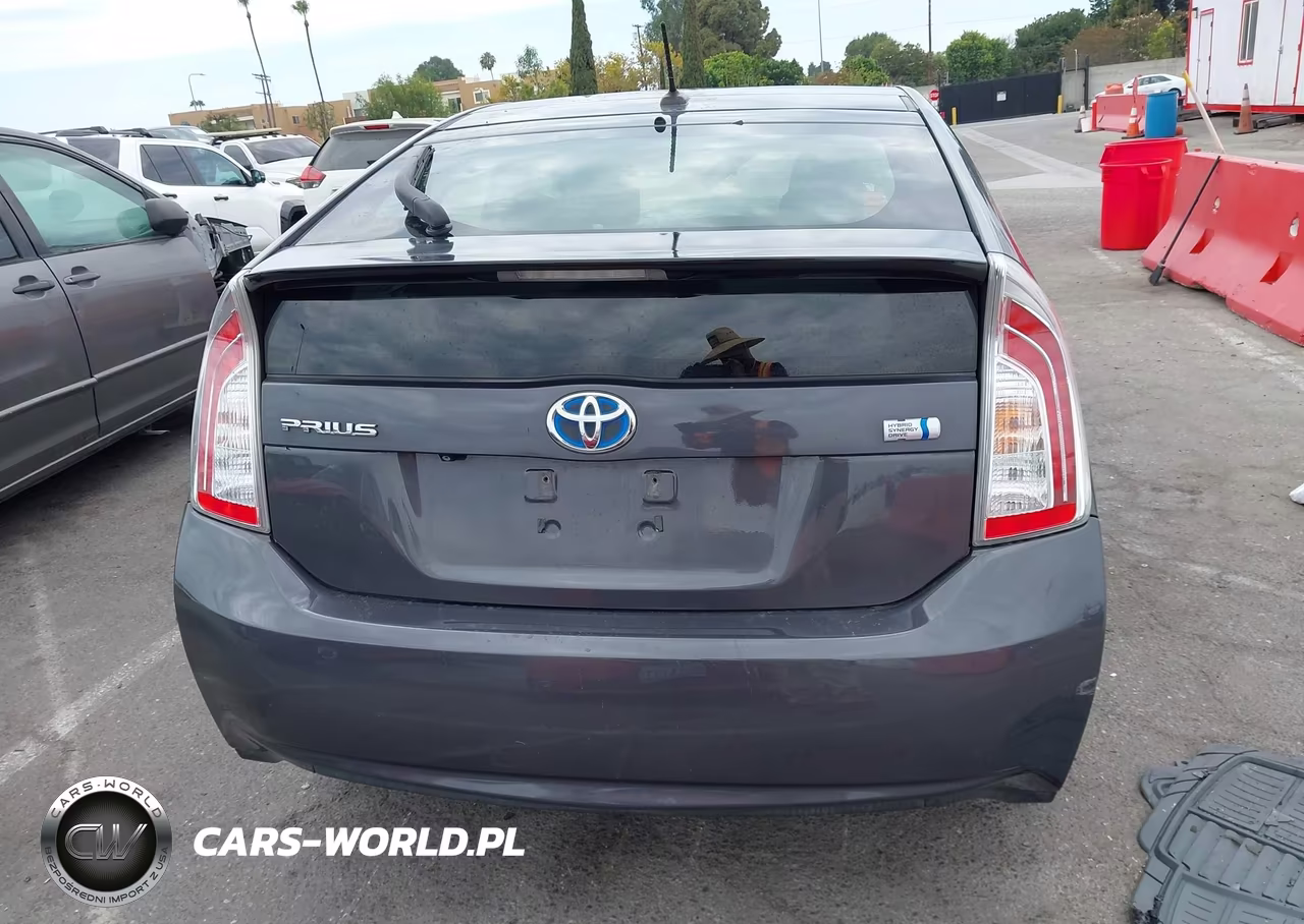 2013 Toyota Prius Three VIN:JTDKN3DU0D5660959 - 16