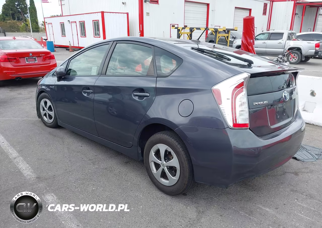 2013 Toyota Prius Three VIN:JTDKN3DU0D5660959 - 3