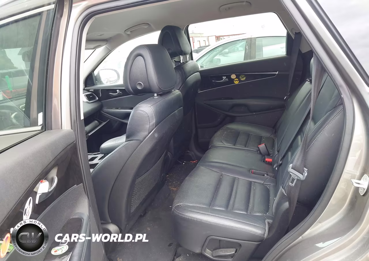 2016 Kia Sorento 2.0T Ex VIN:5XYPH4A18GG123166 - 8