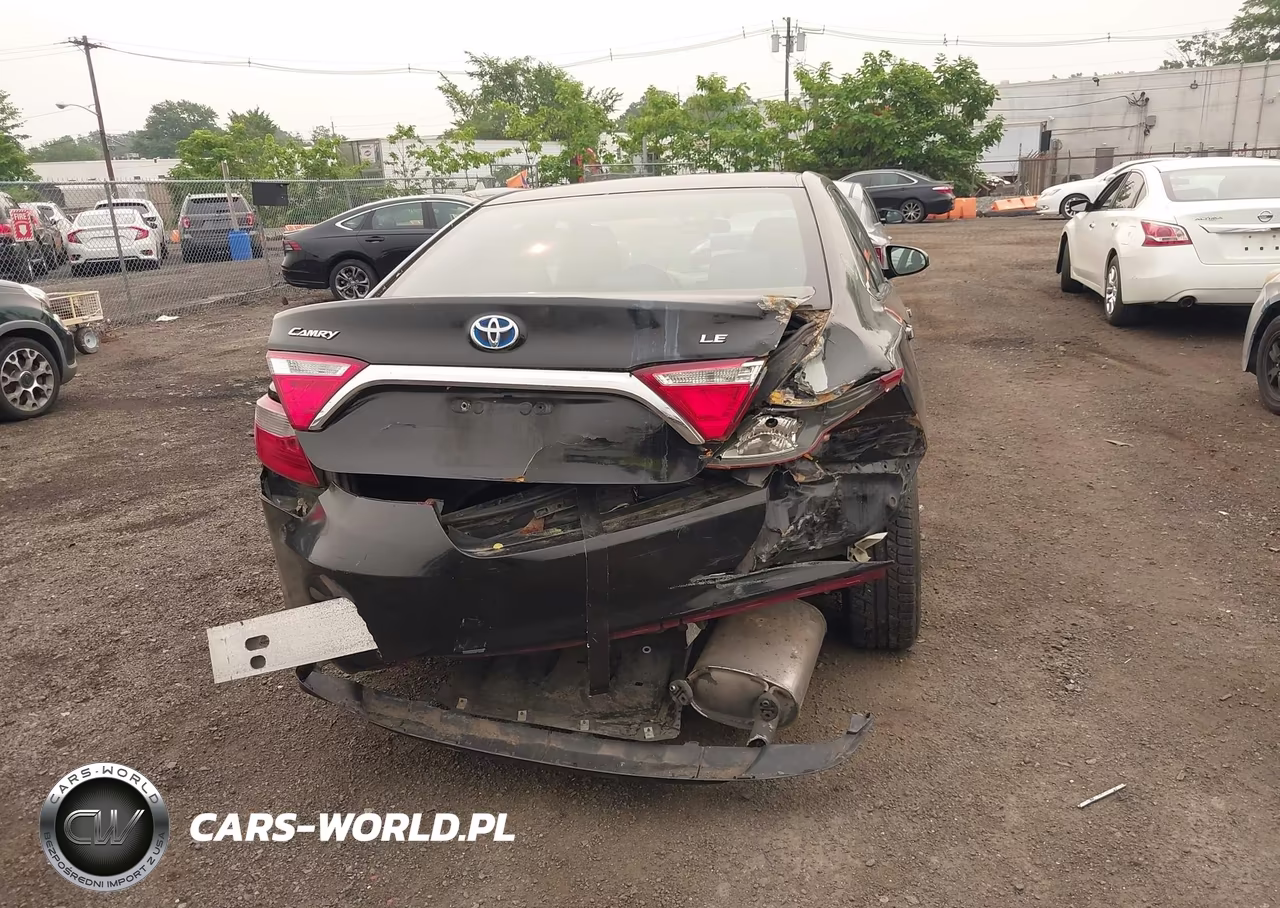 2015 Toyota Camry Hybrid Le VIN:4T1BD1FK5FU155068 - 16