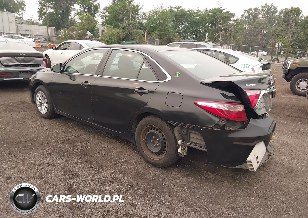 2015 Toyota Camry Hybrid Le VIN:4T1BD1FK5FU155068 - 3