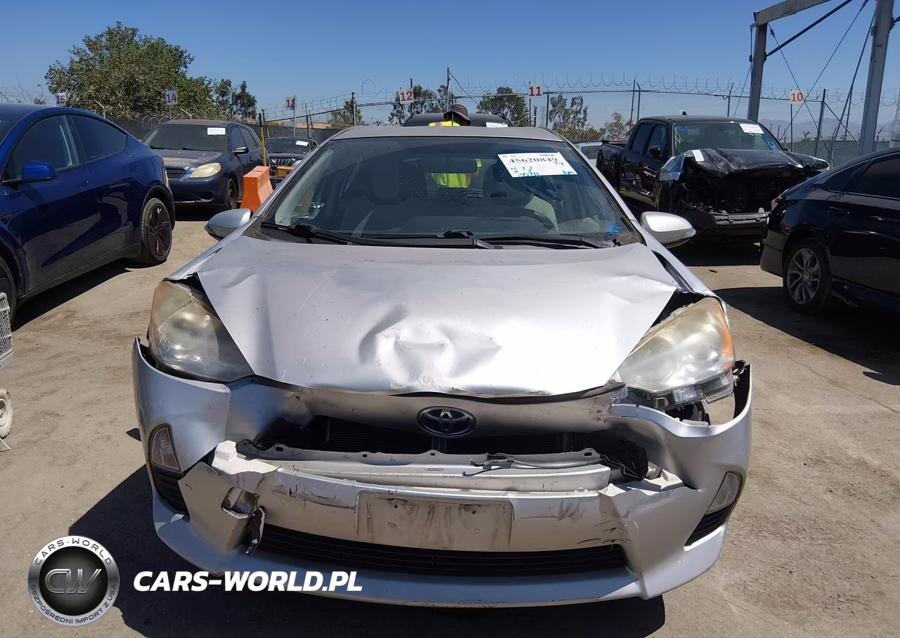 2013 Toyota Prius C One VIN:JTDKDTB36D1546954 - 12