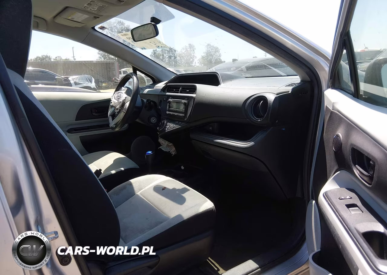 2013 Toyota Prius C One VIN:JTDKDTB36D1546954 - 5