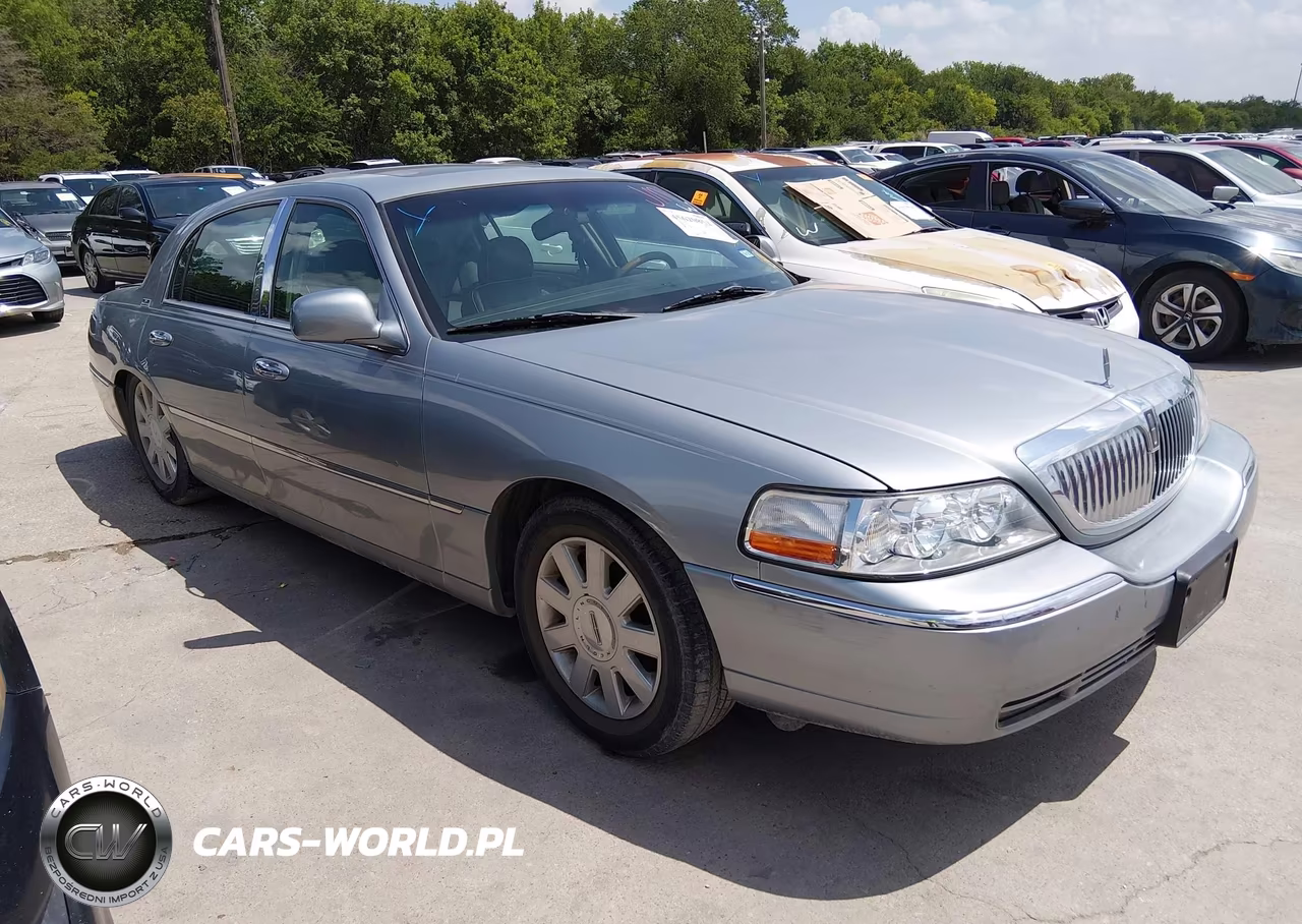 2006 Lincoln Town Car Signature Limited – zdjęcie 1 z 16