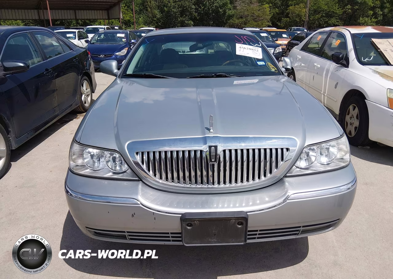 2006 Lincoln Town Car Signature Limited VIN:1LNHM82V06Y628452 - 12