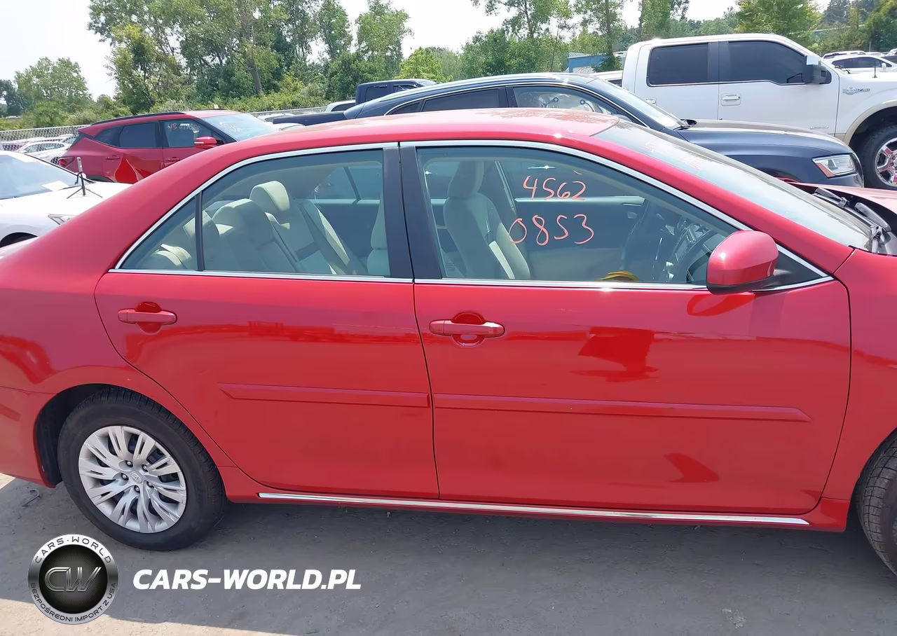 2013 Toyota Camry Le VIN:4T1BF1FK9DU693148 - 14