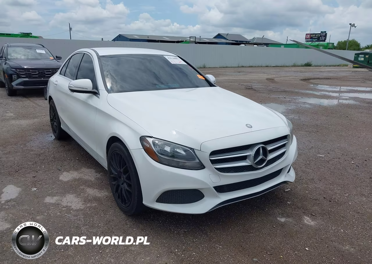 2015 Mercedes-Benz C 300 4Matic – zdjęcie 1 z 22