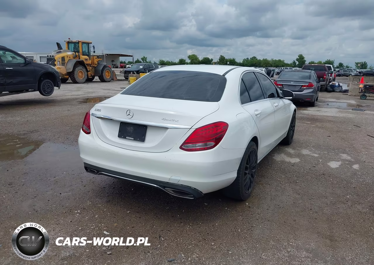 2015 Mercedes-Benz C 300 4Matic VIN:55SWF4KB9FU016608 - 4
