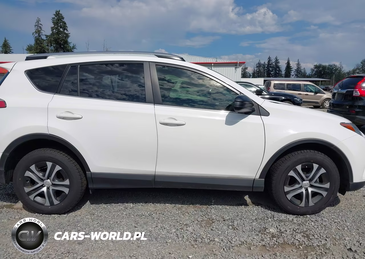 2018 Toyota Rav4 Le VIN:JTMZFREV4JJ203340 - 14