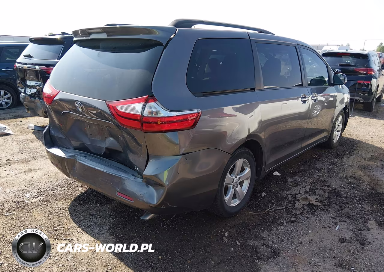 2015 Toyota Sienna Le 8 Passenger VIN:5TDKK3DC9FS633336 - 4