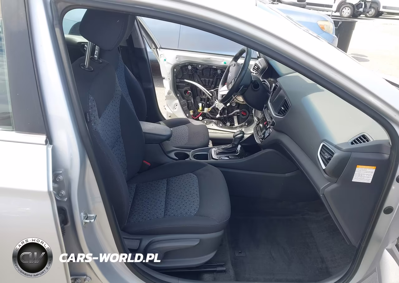 2019 Hyundai Ioniq Hybrid Sel VIN:KMHC75LCXKU144836 - 5