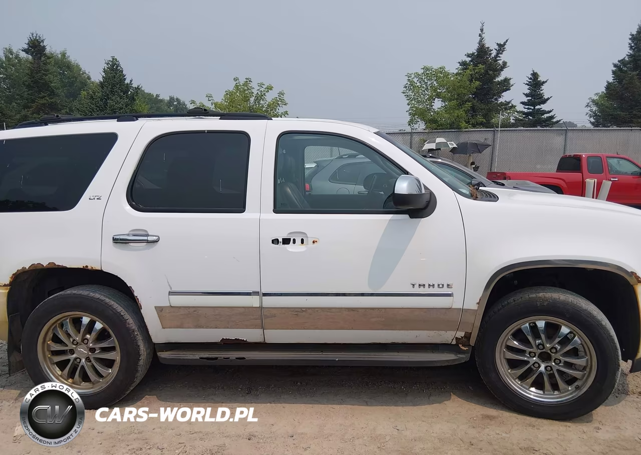 2011 Chevrolet Tahoe Ltz VIN:1GNSKCE05BR262289 - 14