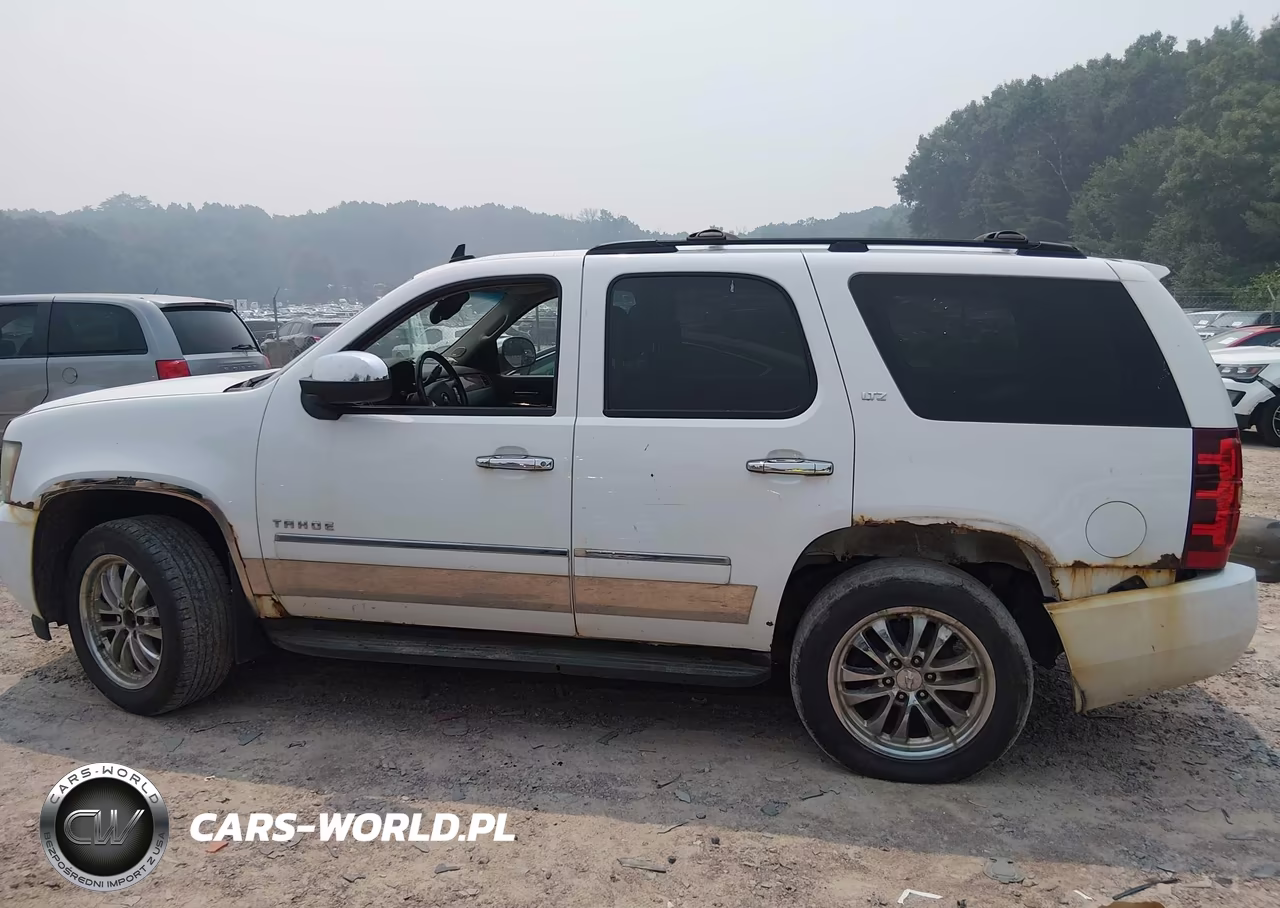 2011 Chevrolet Tahoe Ltz VIN:1GNSKCE05BR262289 - 15