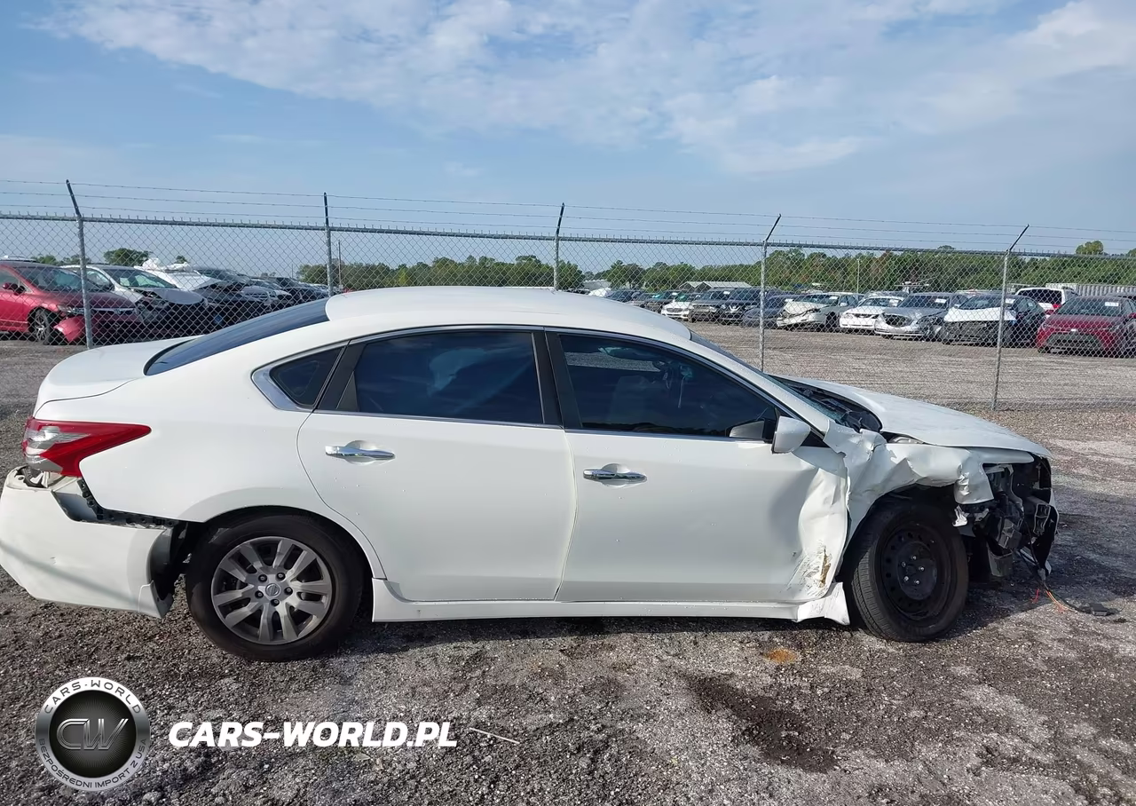 2018 Nissan Altima 2.5 S VIN:1N4AL3AP8JC206794 - 13