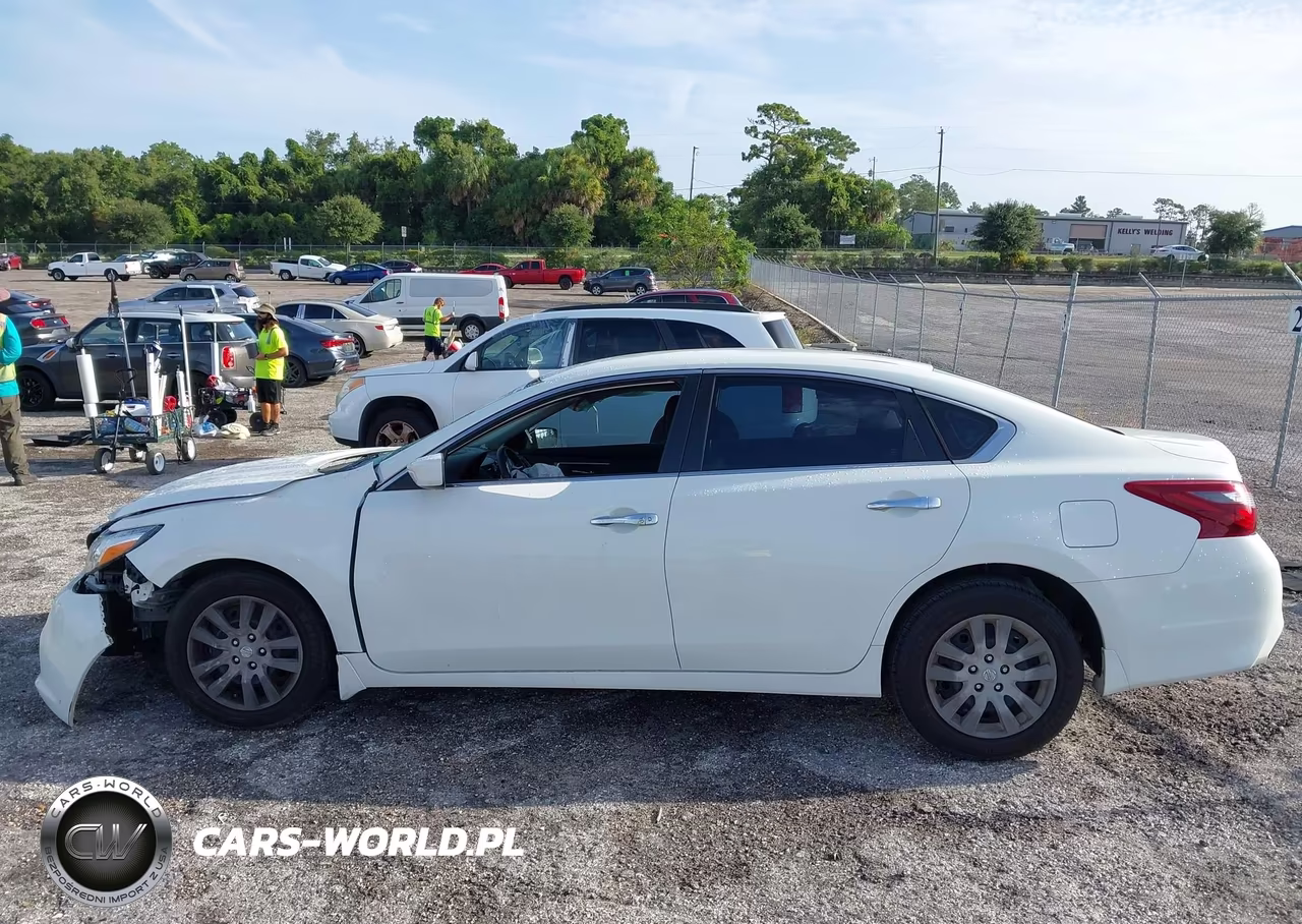 2018 Nissan Altima 2.5 S VIN:1N4AL3AP8JC206794 - 14