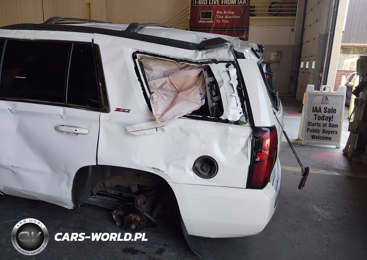 2017 Chevrolet Tahoe Lt VIN:1GNSKBKC9HR163167 - 6