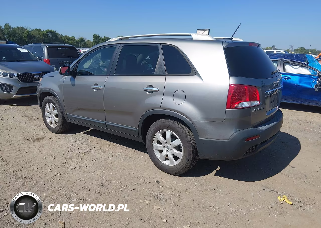 2012 Kia Sorento Lx VIN:5XYKT3A68CG294900 - 3