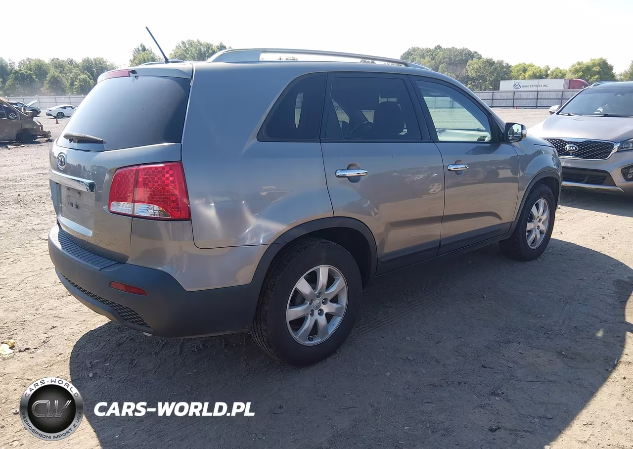 2012 Kia Sorento Lx VIN:5XYKT3A68CG294900 - 4