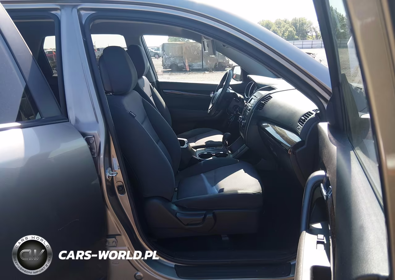 2012 Kia Sorento Lx VIN:5XYKT3A68CG294900 - 5