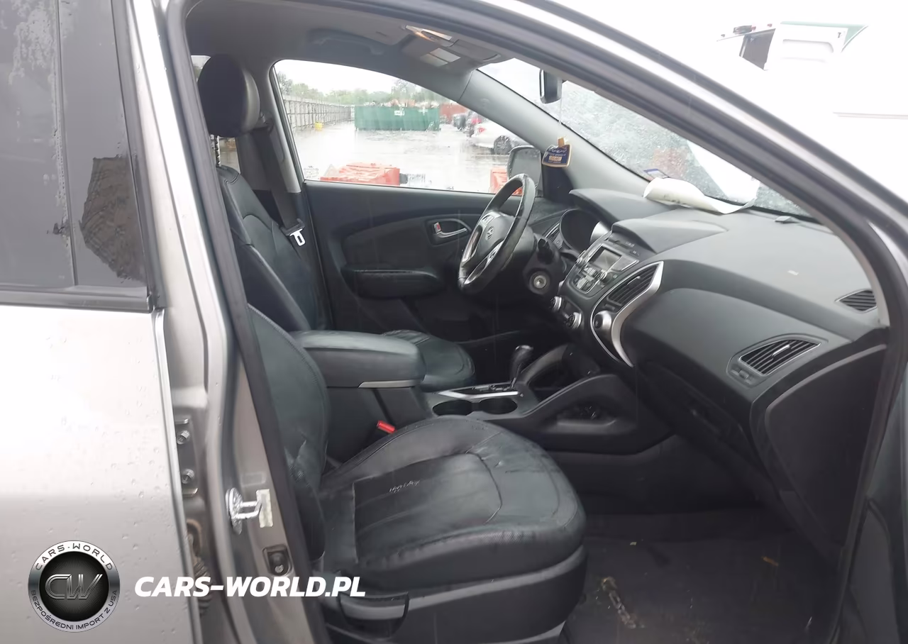 2012 Hyundai Tucson Limited VIN:KM8JU3AC8CU376134 - 5