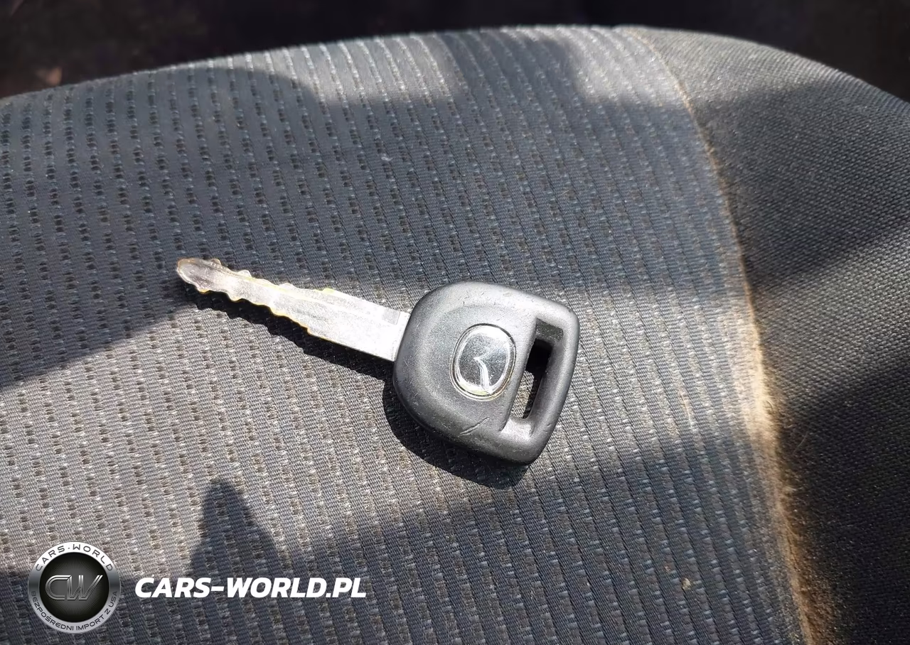 2010 Mazda Mazda3 I Sport VIN:JM1BL1SF6A1264570 - 11