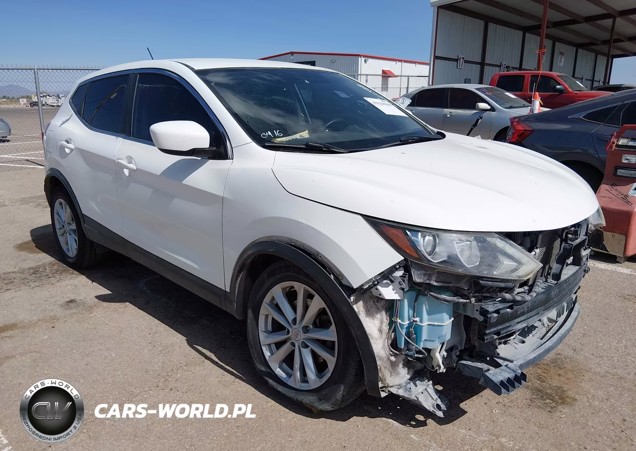2018 Nissan Rogue Sport S – zdjęcie 1 z 17