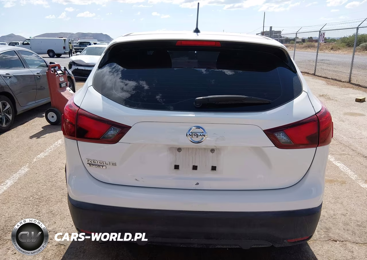 2018 Nissan Rogue Sport S VIN:JN1BJ1CP9JW183713 - 17