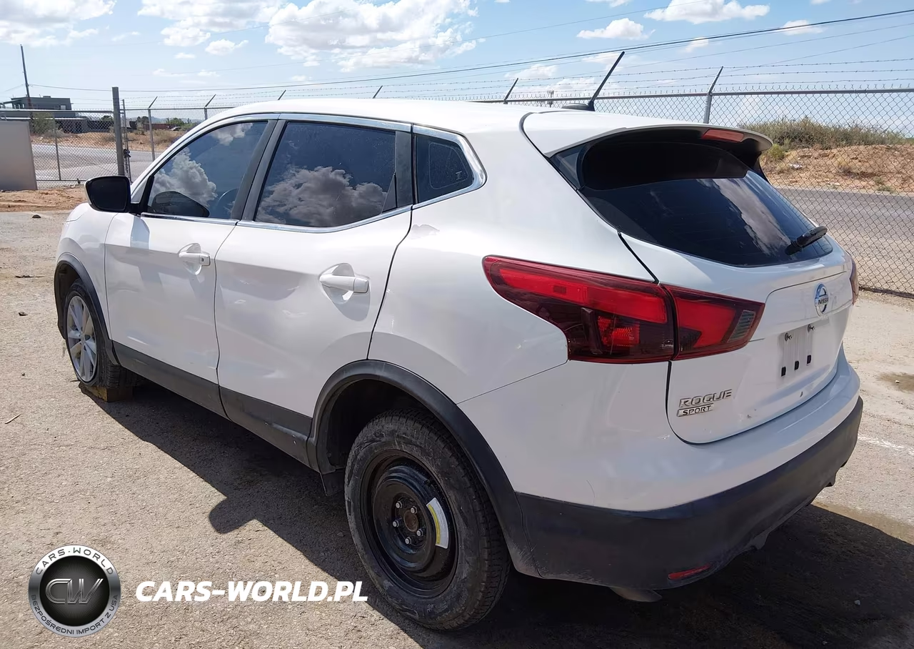 2018 Nissan Rogue Sport S VIN:JN1BJ1CP9JW183713 - 3