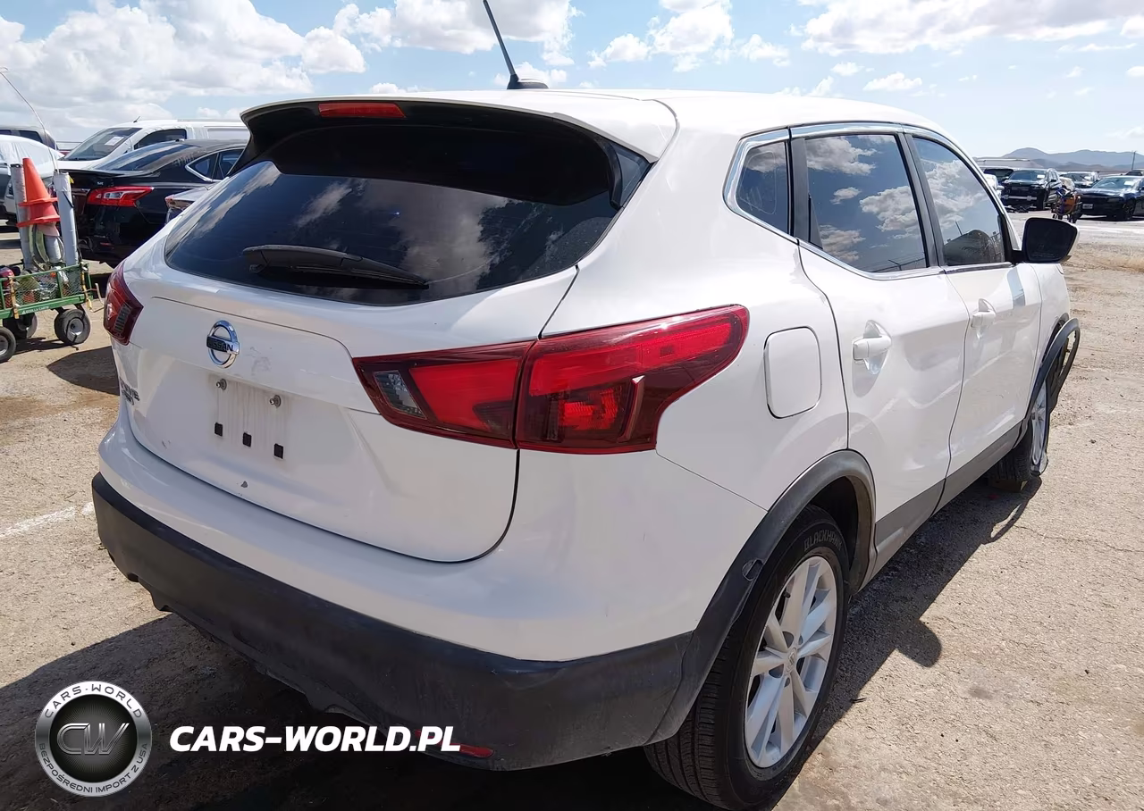 2018 Nissan Rogue Sport S VIN:JN1BJ1CP9JW183713 - 4