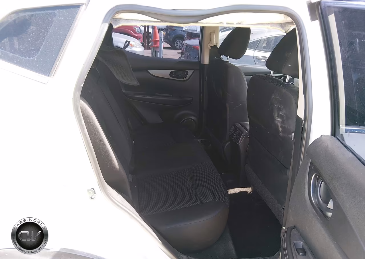 2018 Nissan Rogue Sport S VIN:JN1BJ1CP9JW183713 - 8