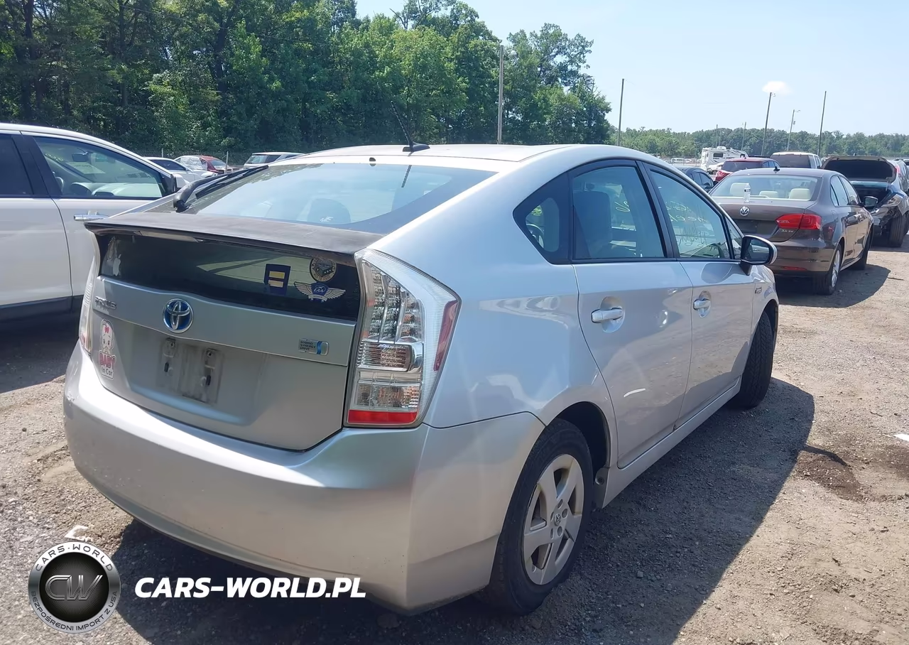 2010 Toyota Prius Iii VIN:JTDKN3DU8A0064409 - 4