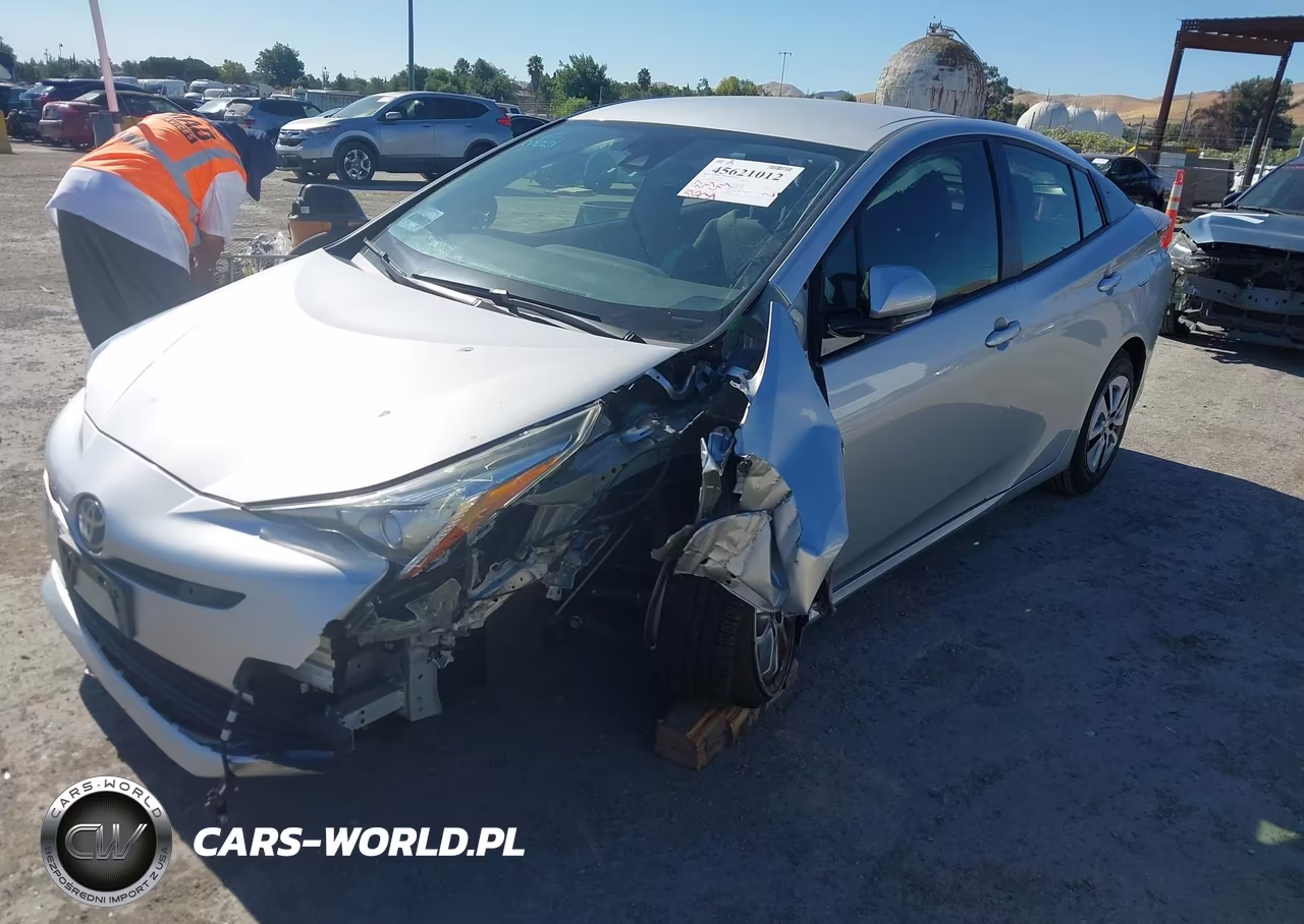 2018 Toyota Prius Three VIN:JTDKARFU2J3066263 - 2