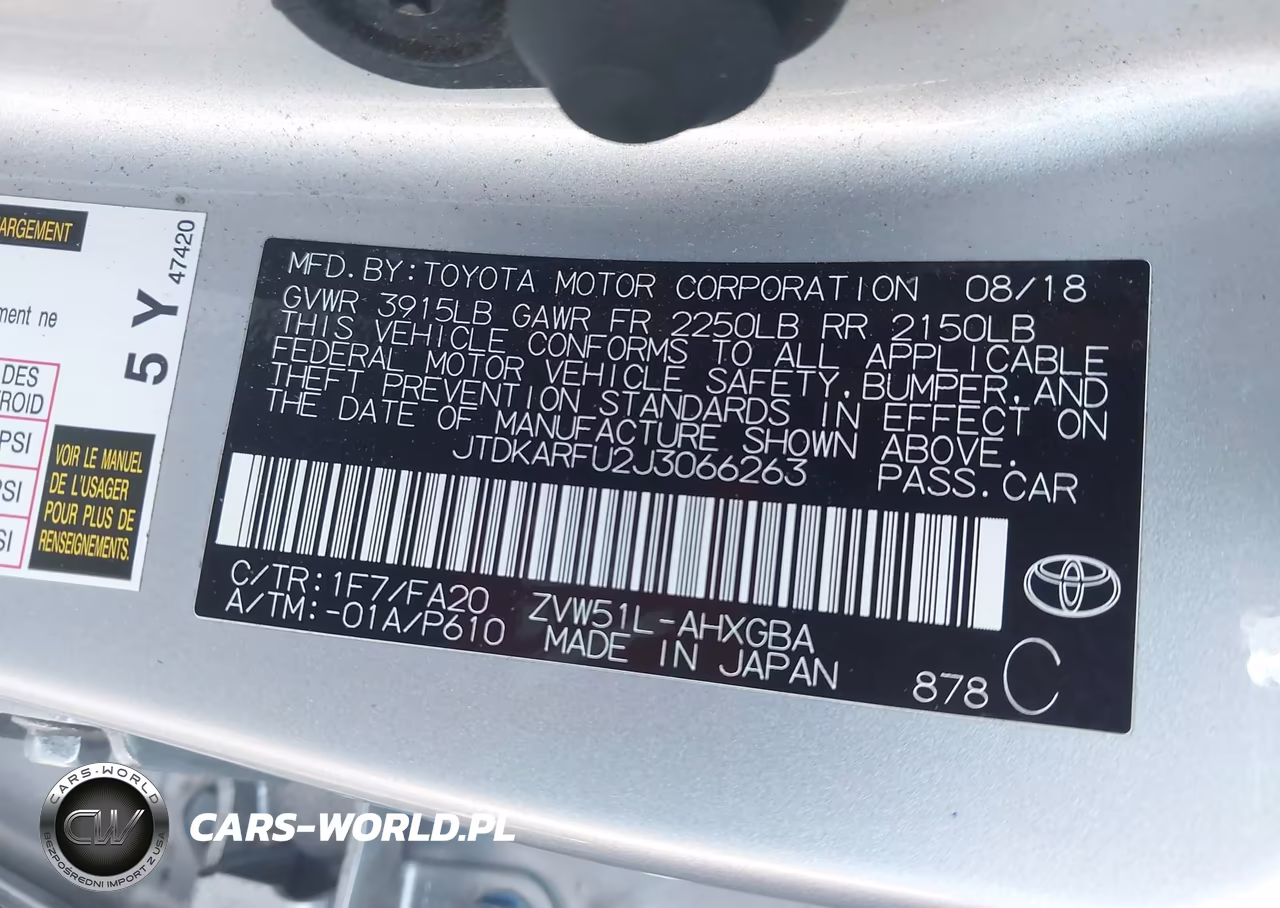 2018 Toyota Prius Three VIN:JTDKARFU2J3066263 - 9