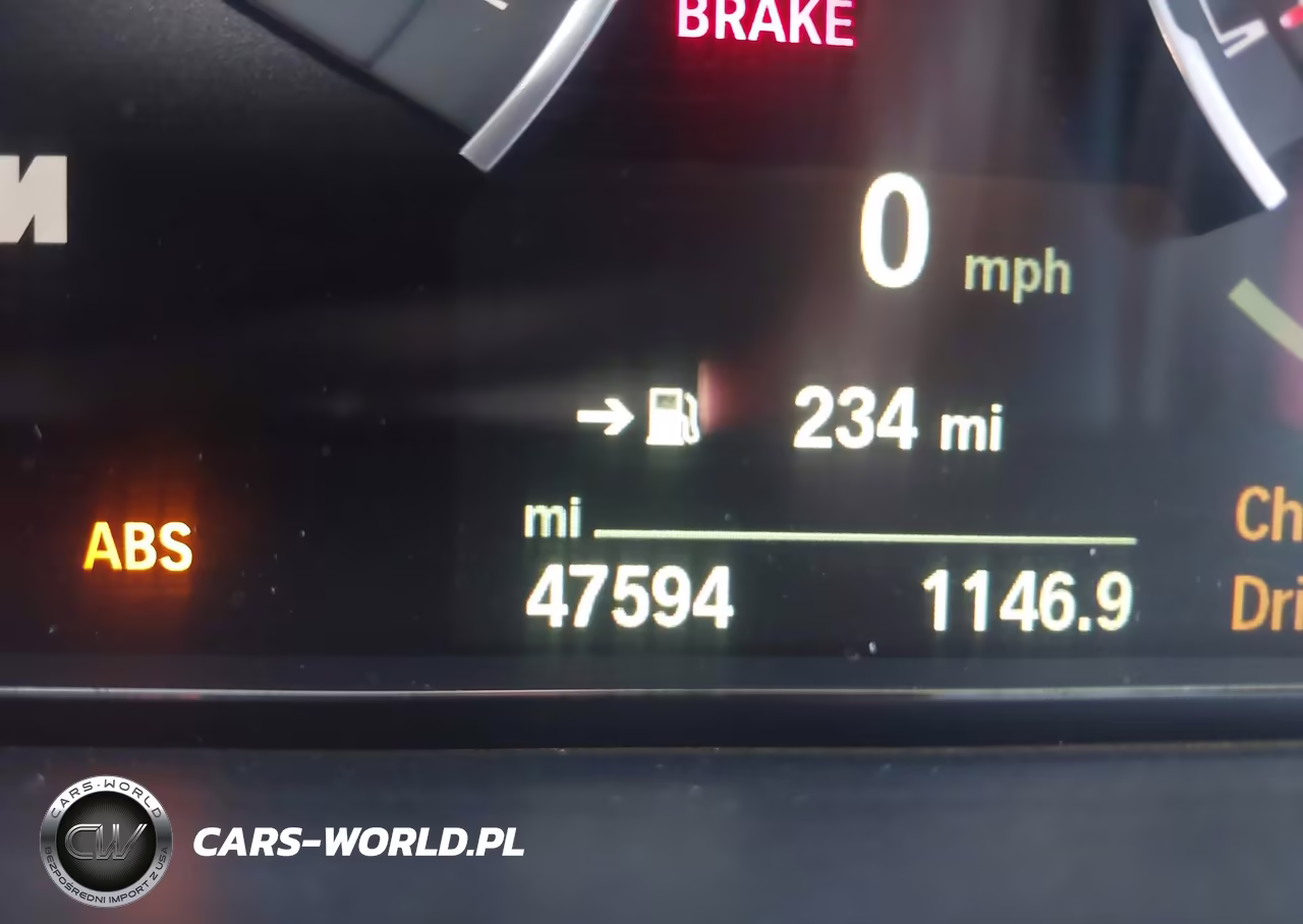 2015 BMW M4 VIN:WBS3R9C58FK330960 - 15