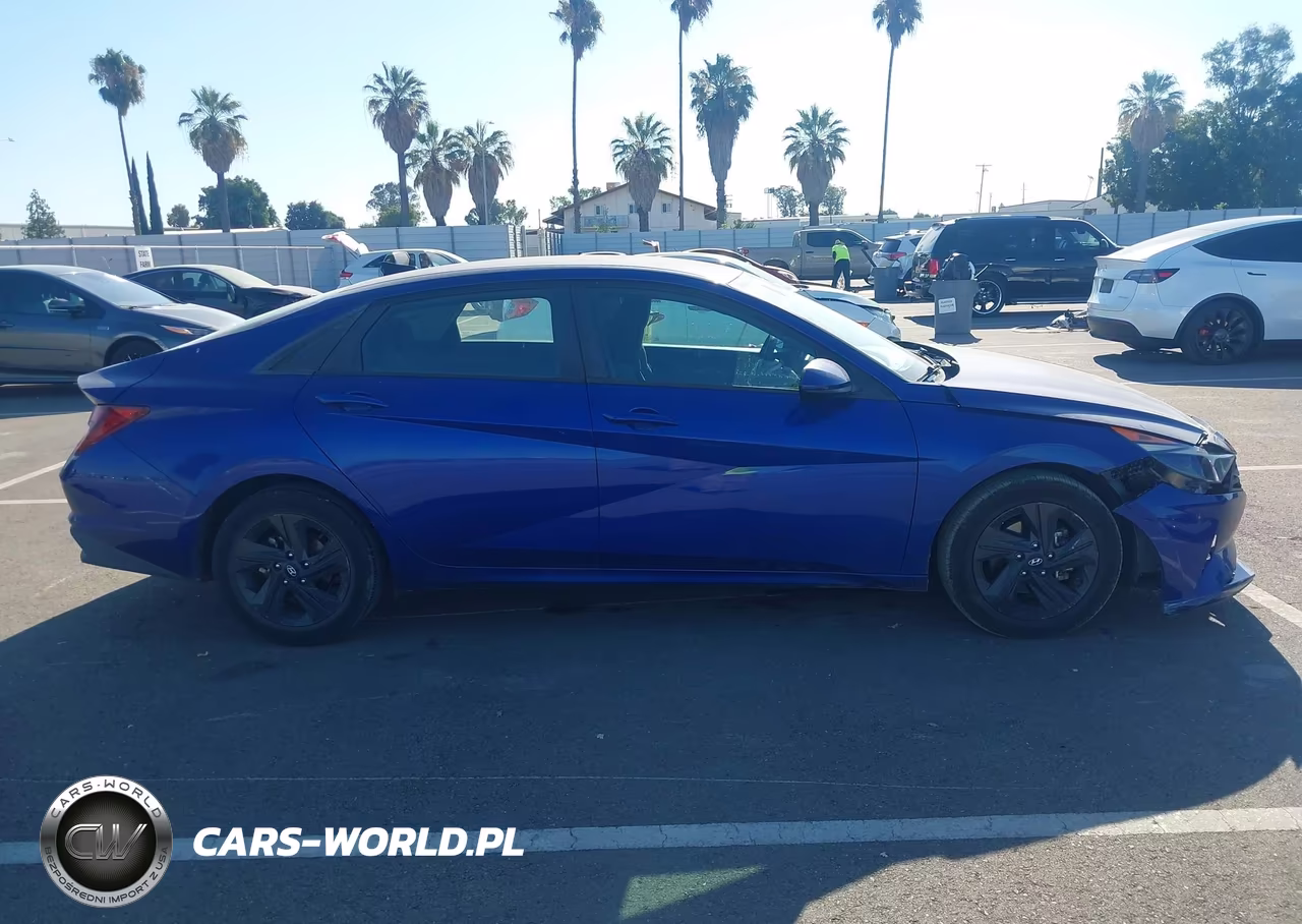 2021 Hyundai Elantra Sel VIN:5NPLM4AGXMH052703 - 13