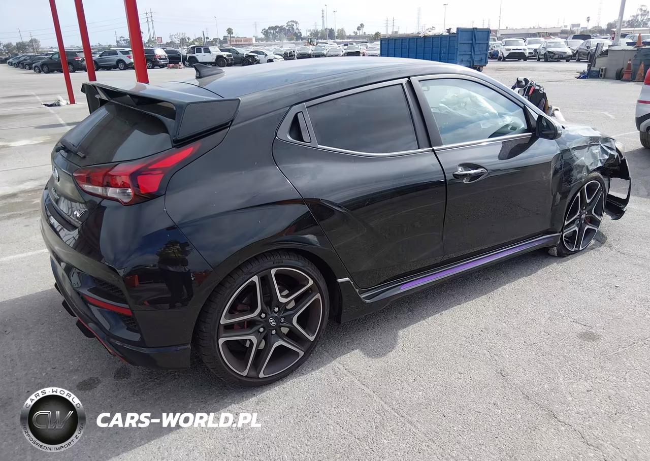 2022 Hyundai Veloster N VIN:KMHT36AH7NU013951 - 4