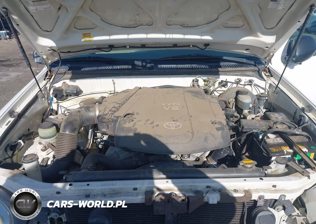 2005 Toyota Tundra VIN:5TBJU32105S449188 - 10