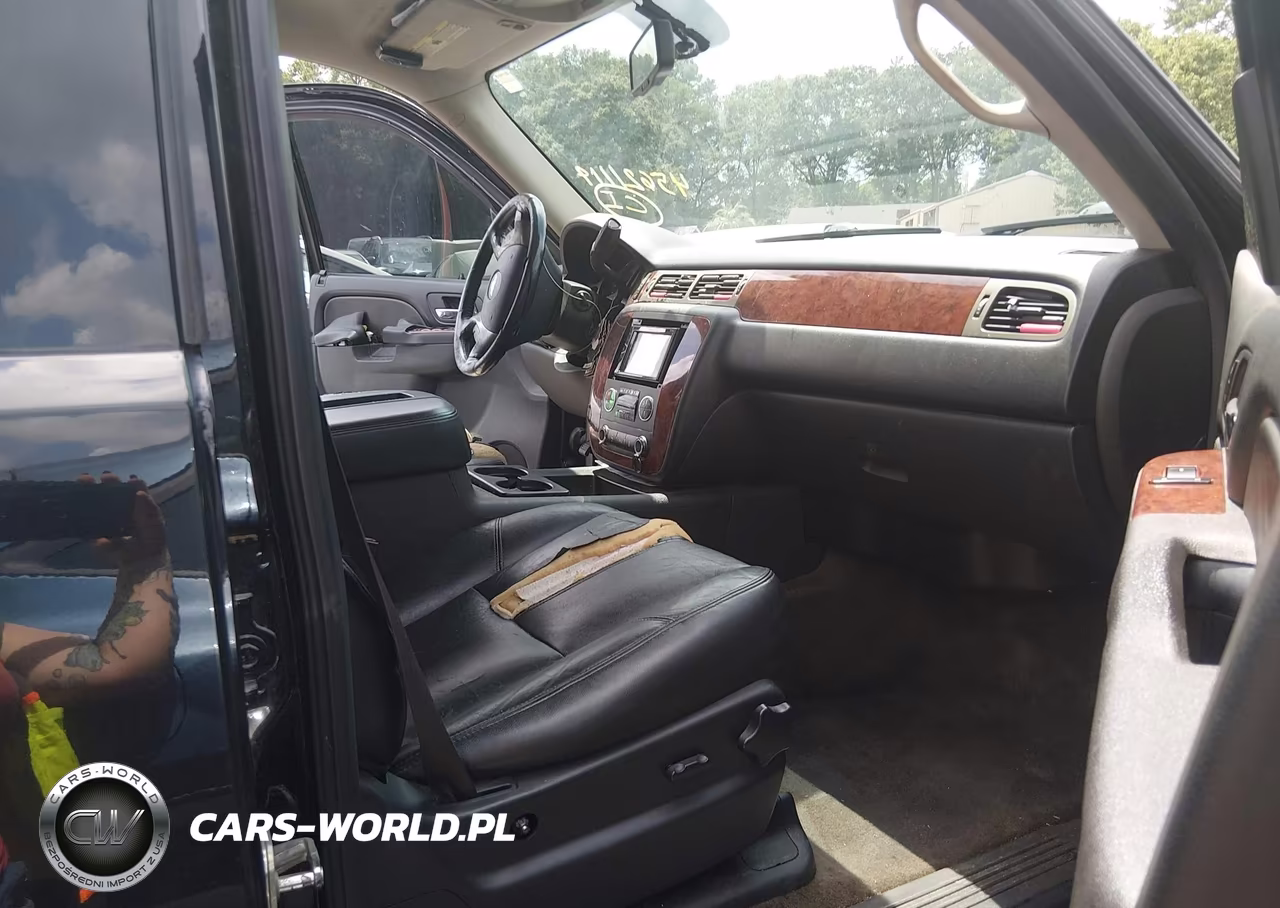 2014 Chevrolet Suburban Lt VIN:1GNSCJE06ER233129 - 5