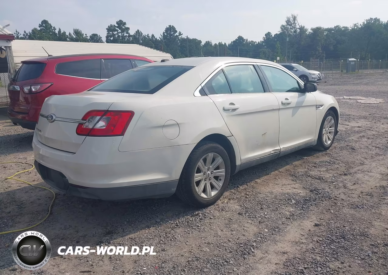 2011 Ford Taurus Se VIN:1FAHP2DW1BG119779 - 4