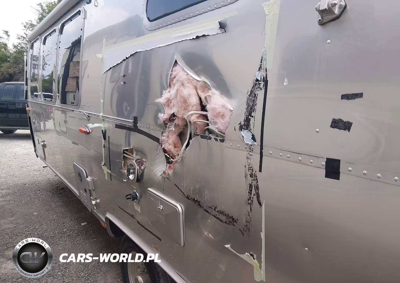 2022 Airstream Other VIN:1STJFYP24NJ560857 - 6