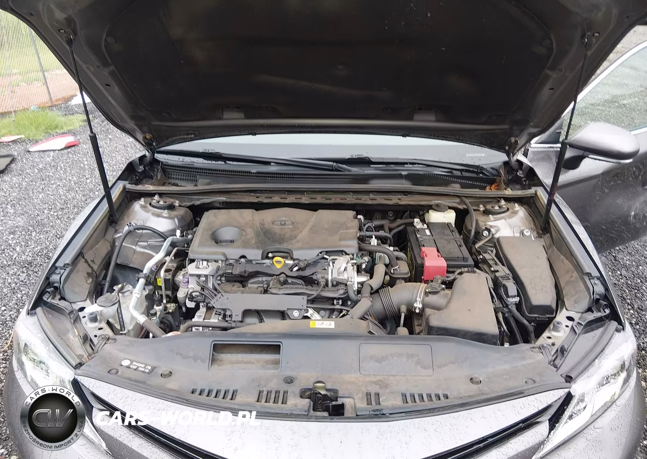 2018 Toyota Camry Le VIN:4T1B11HKXJU518169 - 10