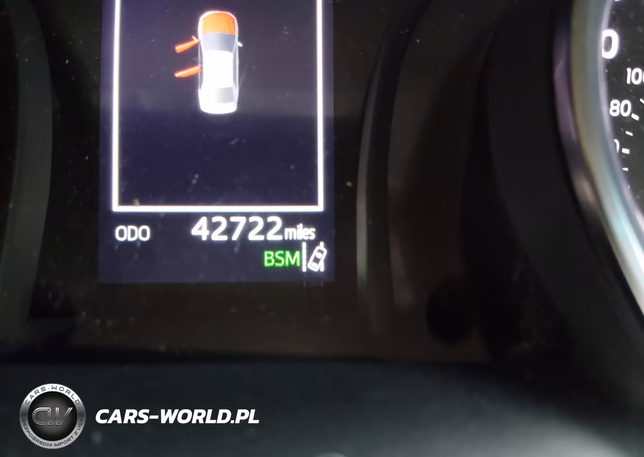 2018 Toyota Camry Le VIN:4T1B11HKXJU518169 - 16