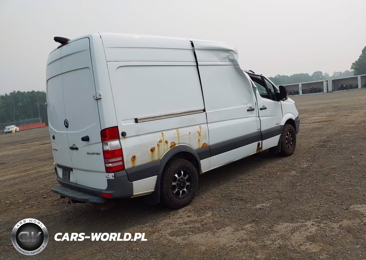 2016 Mercedes-Benz Sprinter 2500 Normal Roof VIN:WD3PE7CD4GP259710 - 4