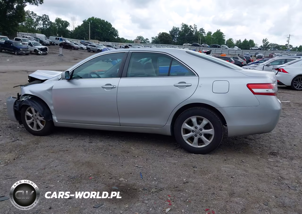 2011 Toyota Camry Le VIN:4T1BF3EKXBU658290 - 14