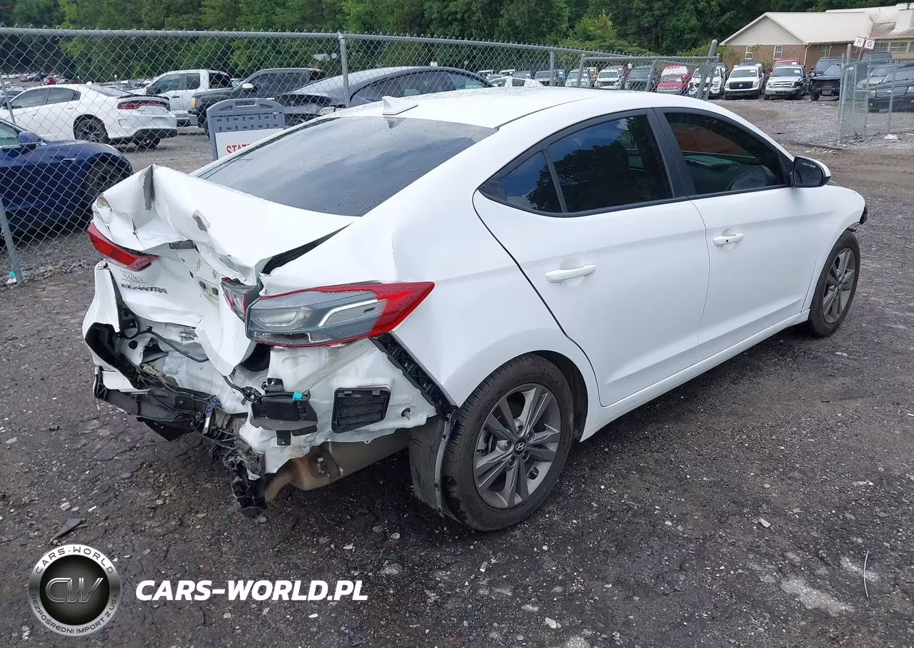 2018 Hyundai Elantra Value Edition VIN:5NPD84LF8JH310340 - 4