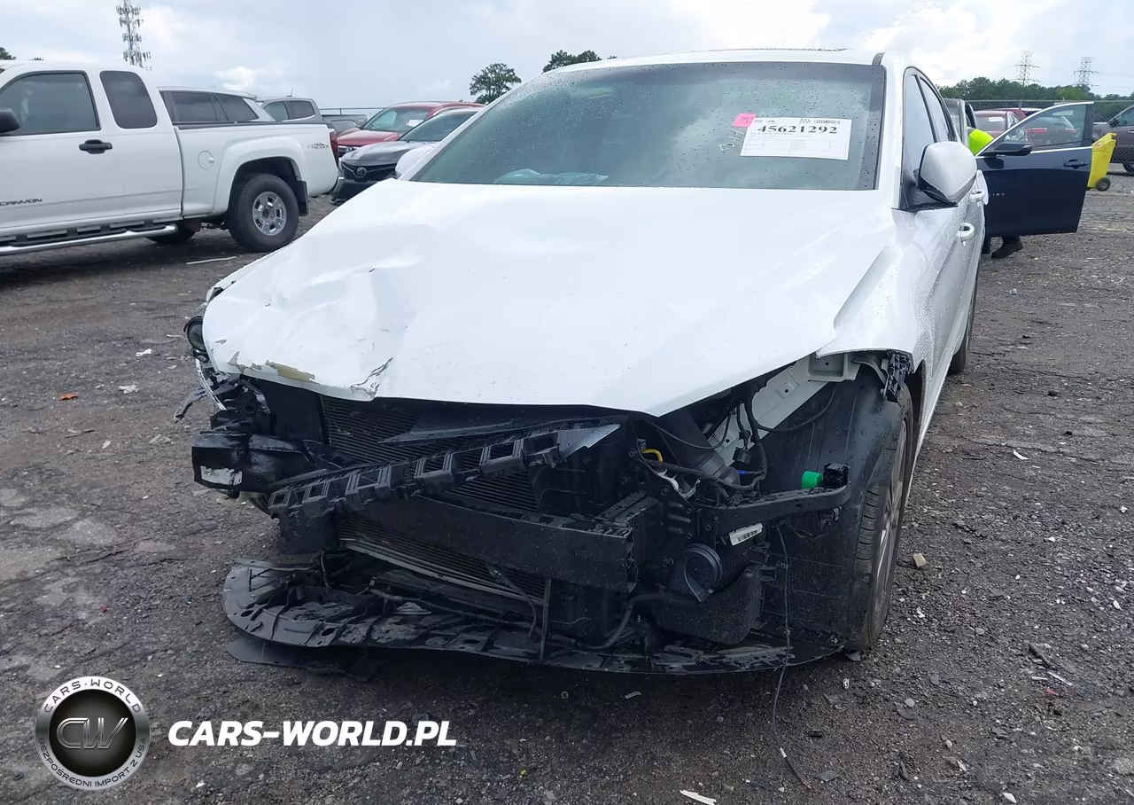 2018 Hyundai Elantra Value Edition VIN:5NPD84LF8JH310340 - 6