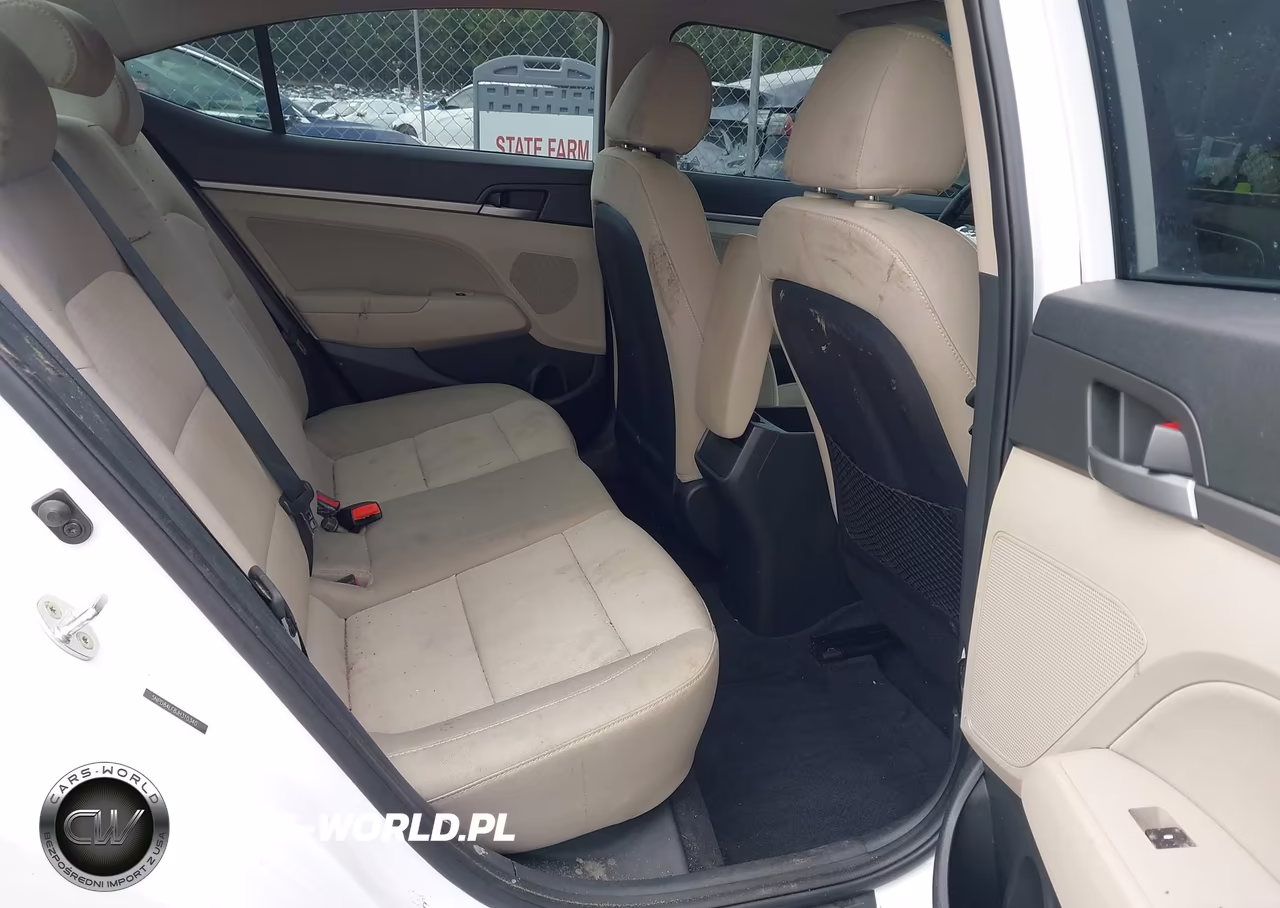 2018 Hyundai Elantra Value Edition VIN:5NPD84LF8JH310340 - 8