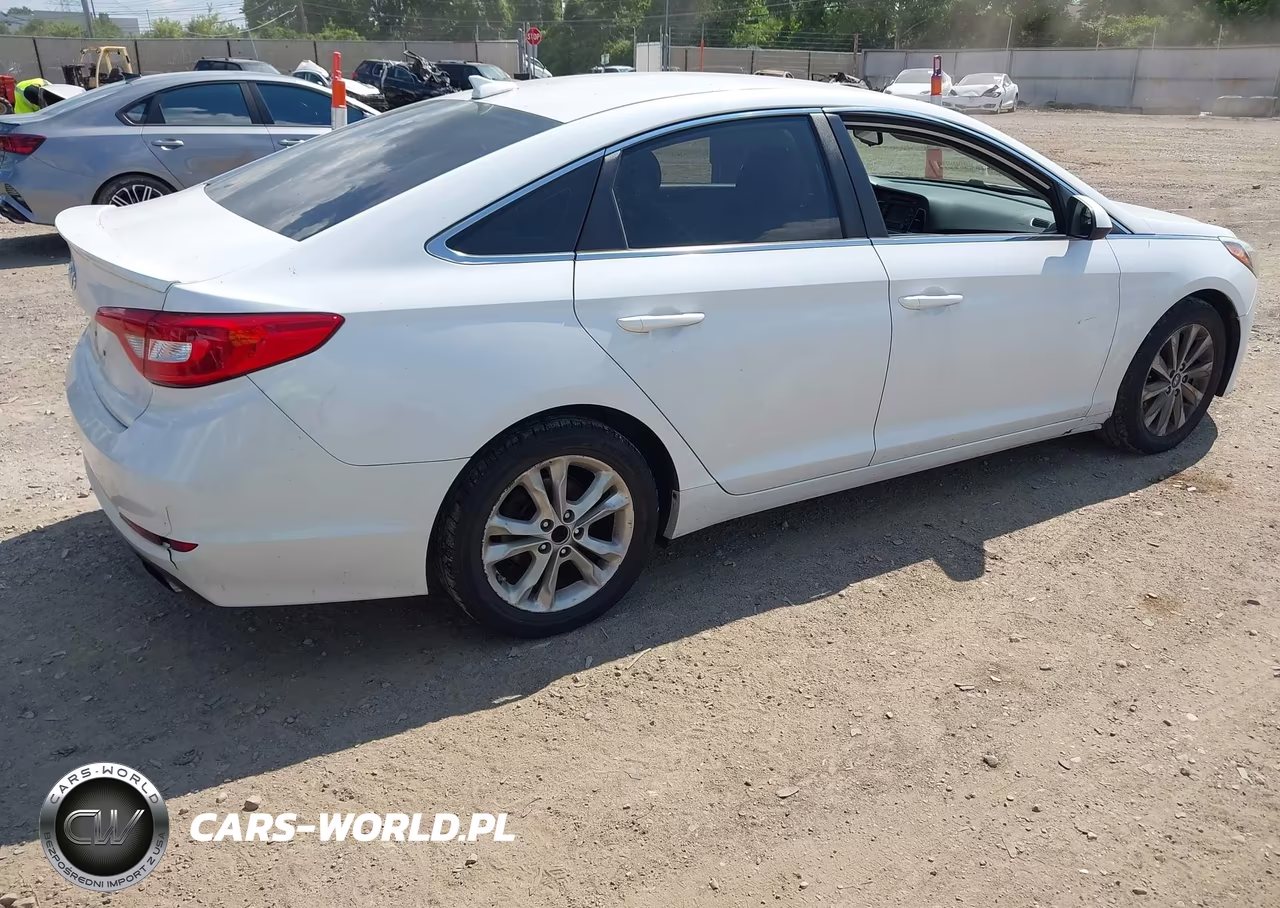 2015 Hyundai Sonata Se VIN:5NPE24AF6FH204811 - 4