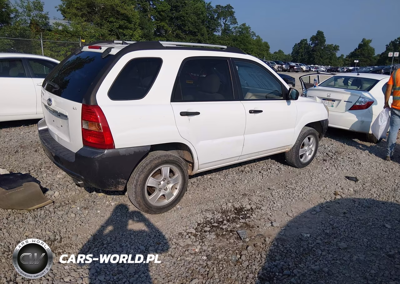 2007 Kia Sportage Lx VIN:KNDJF724X77311741 - 4