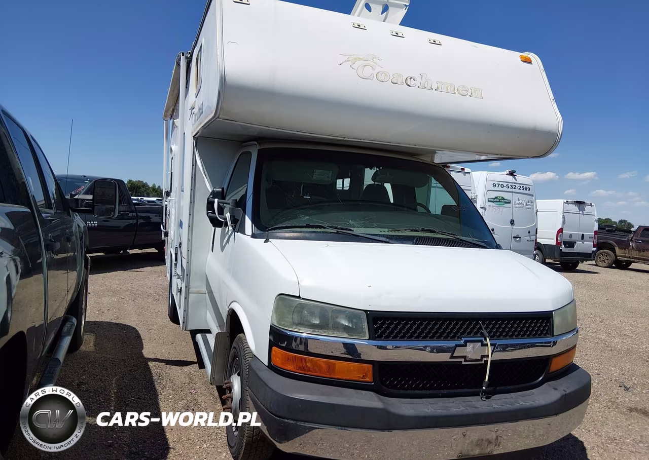 2004 Chevrolet Express Cutaway Base W-C7L-C7N